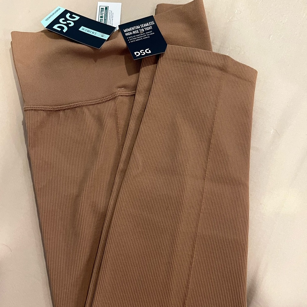 DSG…High Rise 7/8 Tight. (NWT)